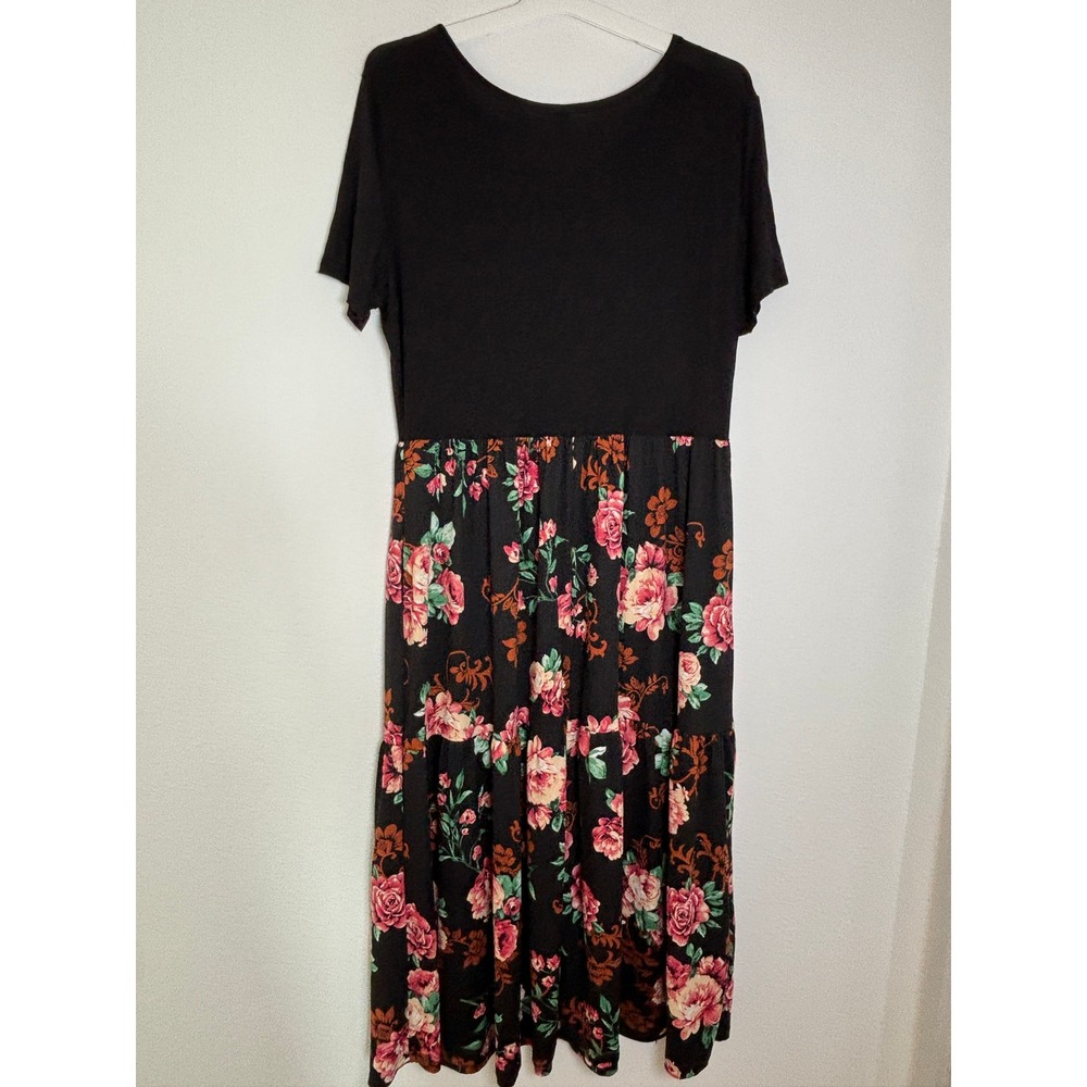 GRECERELLE Black Floral Tiered Maxi Dress Plus Size 2XL Short Sleeve Scoop Neck - Picture 2 of 5